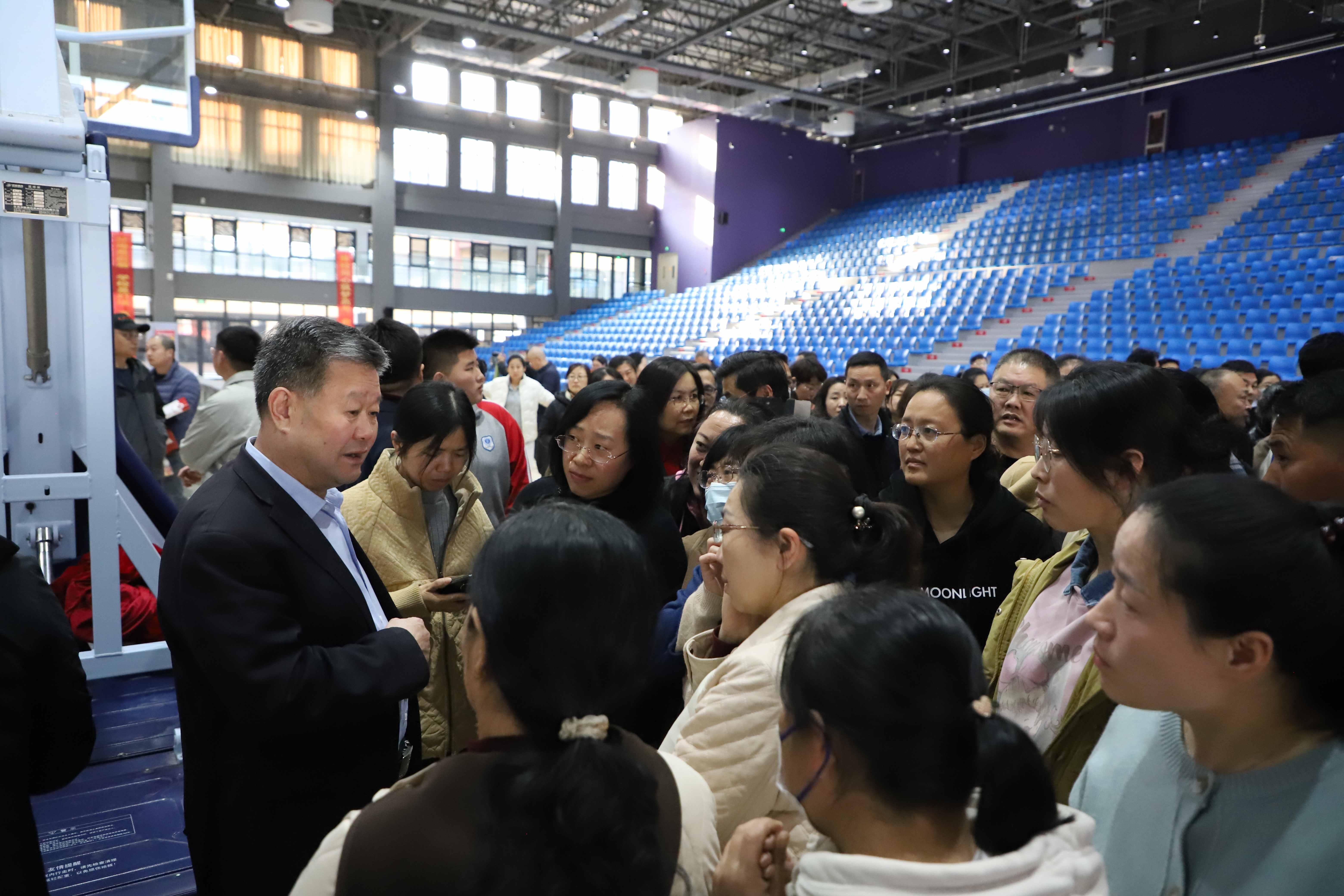 你好，这里是青岛国科高级中学